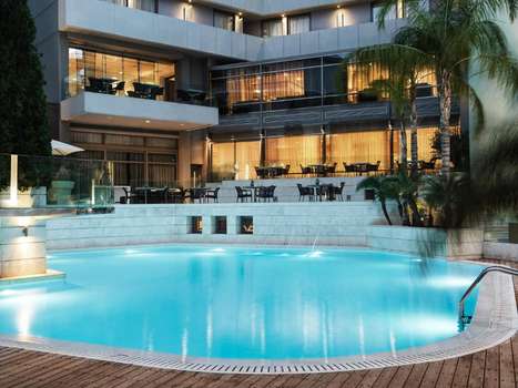 www.galaxy-hotel.com