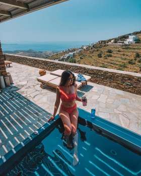 www.aeolistinossuites.com