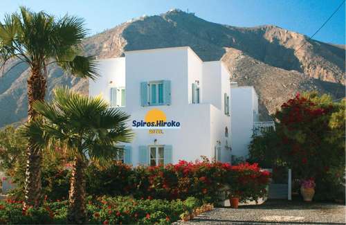 www.santorinizorzis.com