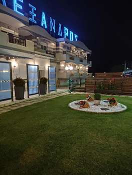 www.hotelalexandros.net