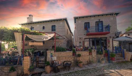 www.arktouros-hotel.gr