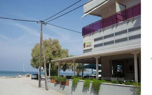 www.hotelpithari.gr