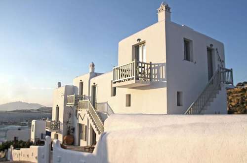 www.myconianinnhotel.com