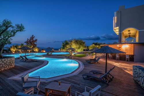 www.elegancesuites.gr