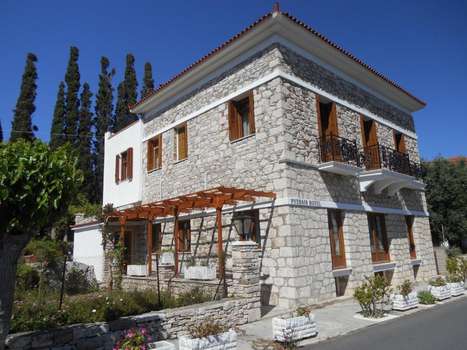 www.pythaishotel.com