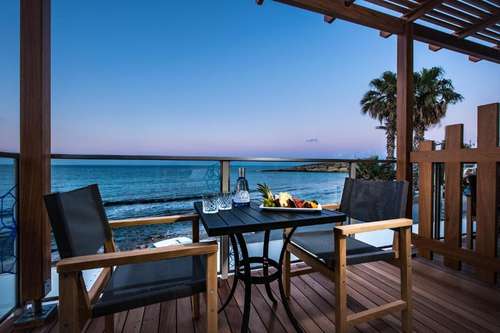 www.infinitybluehotel.gr