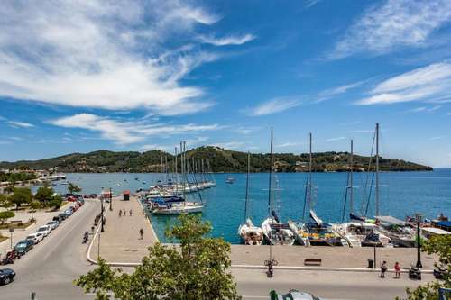 www.hotelaktiskiathos.com