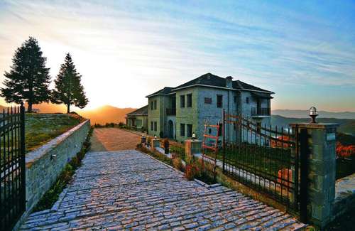 www.zagori-papigiotis.com