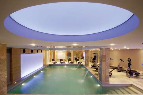 www.divanilarissahotel.com