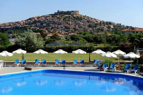 www.hoteldelfinia.com