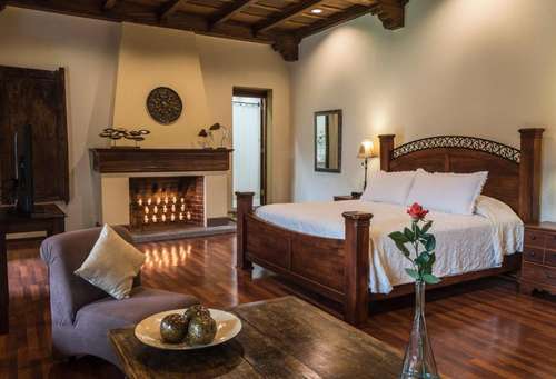 www.boutiquehotelsantarosa.com