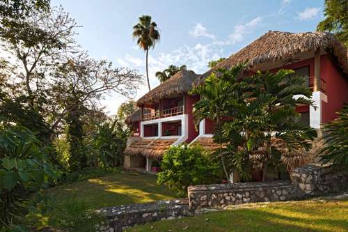 www.caminorealtikal.com.gt