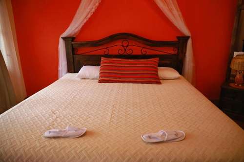 www.casamimiantiguahotel.com