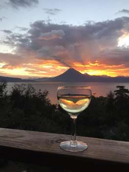 www.jennasriverbedandbreakfast.com