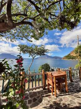 www.hotelarcadenoeatitlan.com
