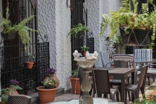 www.hotelajaucolonial.com