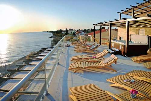 www.hotel-delfin.com.hr
