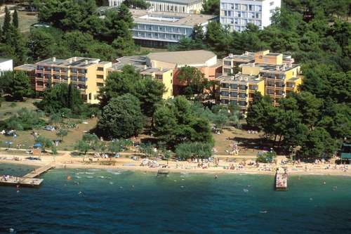 www.hoteldonat.com
