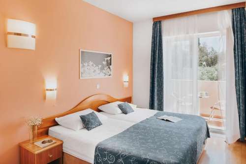 www.hotel-ivka.com