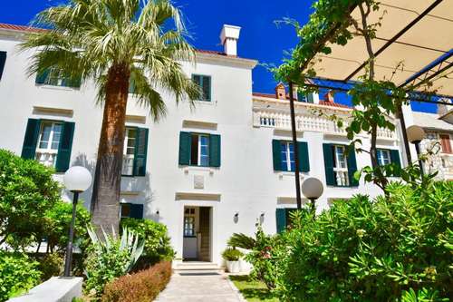 www.villagiardinobol.com