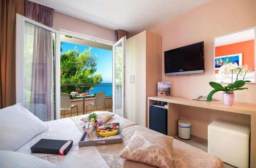 www.hotel-maritimo.hr
