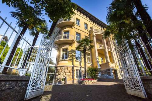 www.villa-eugenia.com