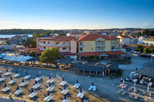 www.hotelkoralmedulin.com
