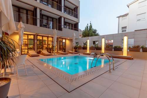 www.hotelnestos.com