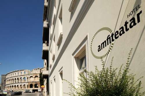 www.hotelamfiteatar.com