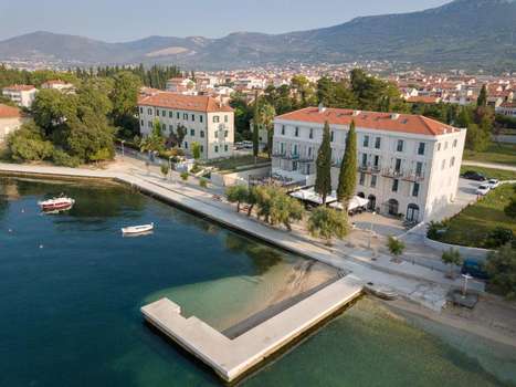 www.stacija-hotel.com