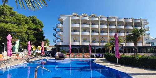 www.miramare-vodice.com