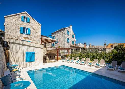 www.hotelagavasplit.com
