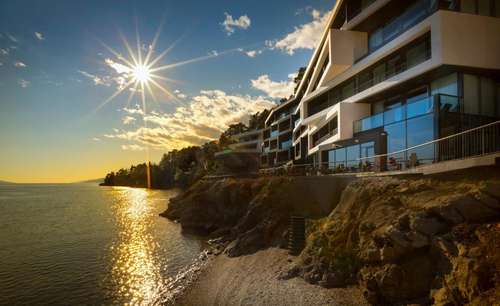 www.hotel-navis.hr