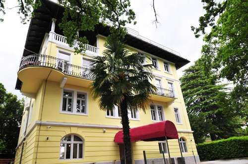 www.hotelvillalaurel.com