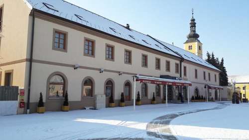 www.hotel-amalia.hr