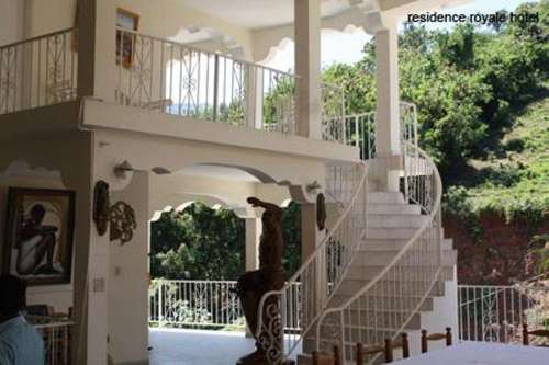 www.residenceroyalehotel.com