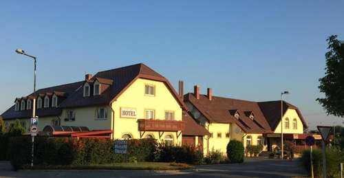 www.hotelpatyi.hu