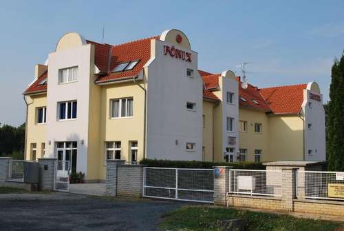 www.fonixhotelbuk.hu