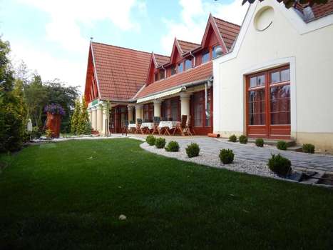 www.hoteljuniperus.hu