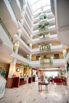 www.palacehotelheviz.hu