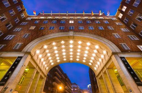 www.arcadiahotelbudapest.com