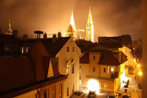 www.domhotelszeged.info