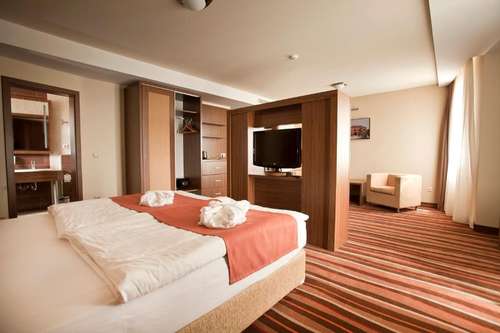 www.hotelmakar.hu