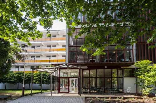 www.cenapfenyhotel.hu