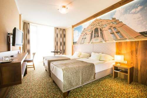 www.hotelaranyhomok.hu
