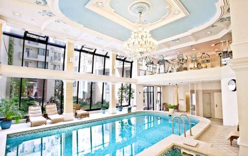 www.queenscourthotelbudapest.hu