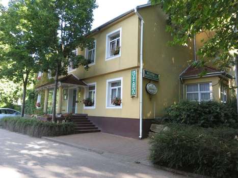 www.hotelarnold.hu