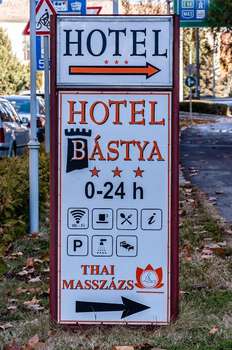 www.bastyahotelmako.hu