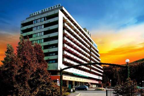 www.hotelszieszta.hu