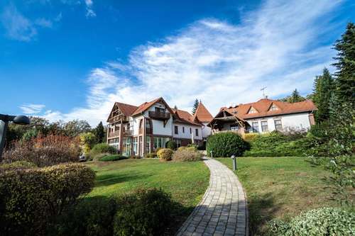 www.hotelkardosfa.hu